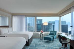 Una cama o camas en una habitación de JW Marriott Hotel Hong Kong