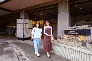 Ospiti di Ooedo Onsen Monogatari Premium Shiomiso