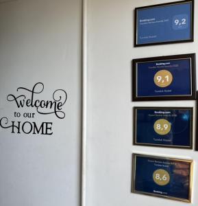 Certifikát, hodnocení, plakát nebo jiný dokument vystavený v ubytování Tunduk Hostel