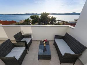 Fotografie z fotogalerie ubytování Comfy Apartment in Sveti Petar na Moru with Garden v destinaci Krmčina