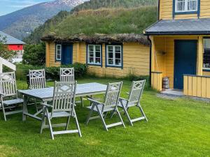 Gallery image of 8 person holiday home in Liabygda-By Traum in Eidsdal