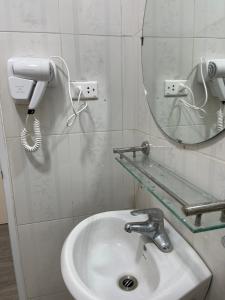 A bathroom at Hanoi AMD Housing- Hoa Lâm street