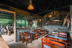 Posezení v ubytování PHANSI - Glamping, View Point 360, Bar & BBQ