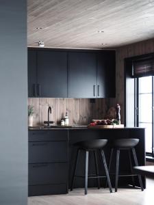 Gallery image of Luxurious 5-Bedroom Mountain Chalet with Sauna, Panoramic Views, and Two Full Bathrooms in Stranda