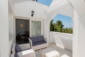Zdjęcie z galerii obiektu Apartment, close to the beach and sea views, in Marbella w Marbelli