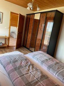 Postel nebo postele na pokoji v ubytování Apartments in Gyenesdias/Balaton 39946