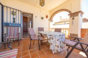 Balkón alebo terasa v ubytovaní Villa de alquiler vacacional en Nerja Calle Solana