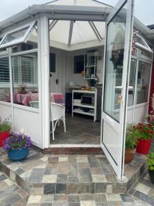 Patio nebo venkovní prostory v ubytování Barrow Harbour studio apartment