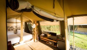 Vonkajšia záhrada v ubytovaní Lala Mukha Tented Resort Khao Yai
