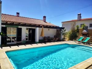 Πισίνα στο ή κοντά στο Casa Koala - Lovely villa with pool +16 φωτογραφίες