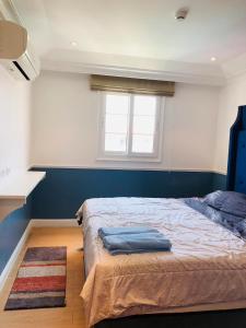 Postel nebo postele na pokoji v ubytování sevenseas cote'd azur 1 bedroom near Beach