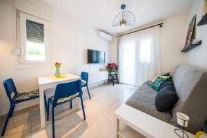 TV a/nebo společenská místnost v ubytování Apartman Nane