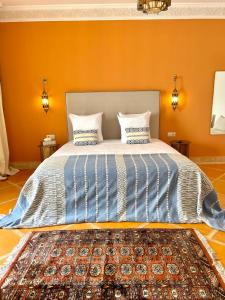 Postel nebo postele na pokoji v ubytování Riad Deha & Spa