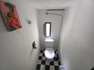 Kamar mandi di Casa Coerente Cavergno single room 1