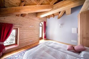 Ένα ή περισσότερα κρεβάτια σε δωμάτιο στο Albergo Monte Cervino