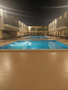 Bazén v ubytování سويت ابحر سكن خاص SUITE OBHUR private accommodation nebo v jeho okolí