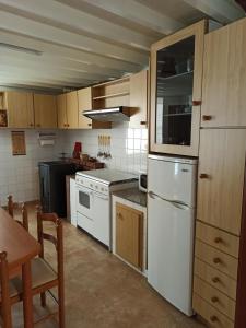 Kuchyňa alebo kuchynka v ubytovaní Casa en Puerto de Bares