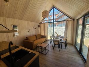 Posezení v ubytování Morska Przystań Pilëce - Jacuzzi