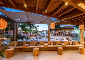Posezení v ubytování Esperides Resort Crete, The Authentic Experience