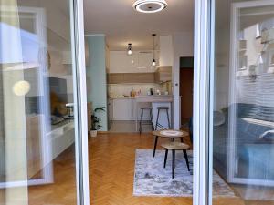 Kuchyňa alebo kuchynka v ubytovaní Morskie Boho Gdynia Rental