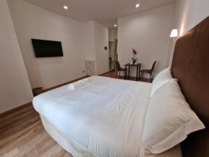 TV a/nebo společenská místnost v ubytování Cuma Suites