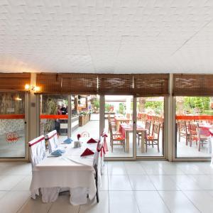 Restaurace v ubytování Lims Bona Dea Beach Hotel