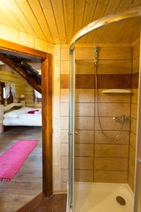 Koupelna v ubytování Ubytovanie Koliba Pacho - Zrub Katka