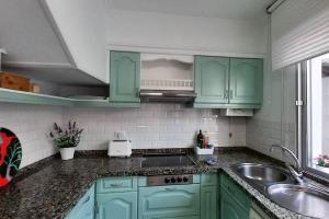 Kuchnia lub aneks kuchenny w obiekcie Dreams - Sueños - Tranquilo con Patio - VUT-PO-006855