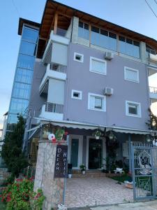 Budova, kde se aparthotel nachází