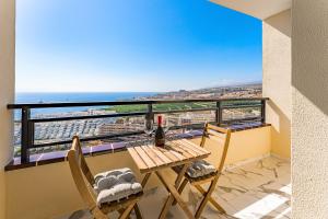 En balkong eller terrasse på Prime apartments Club Paraiso Ocean view