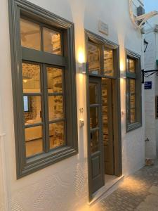 Gallery image of ArtdecoSyros Superior in Ano Syros