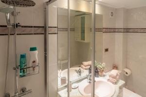 Kúpeľňa v ubytovaní Exclusivo espacio - Parking Gratis + 23 fotografií