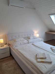 EMMA Apartman Harkány 7815 Harkány, Kölcsey Ferenc tér 19 kép - 2