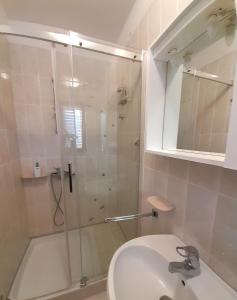 Gallery image of Rooms Biserka in Baška