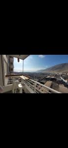 vista de uma cidade a partir do topo de um edifício em departamento cercano a mall zofri em Iquique