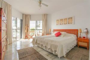 Zdjęcie z galerii obiektu Amazing Villa with private pool and panoramic views w mieście Nerja