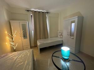 Fotografija v galeriji nastanitve Private Room Shared Apartment Flat31-R1 v mestu Abu Dhabi
