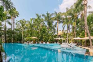 クエルナバカにあるAnticavilla Hotel Restaurante & Spaの- リゾートのプール