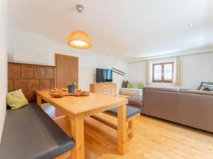 Telewizja i/lub zestaw kina domowego w obiekcie Chalet Tetteroo