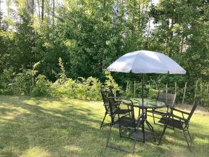 Jardí fora de 3 person holiday home in Sölvesborg-By Traum