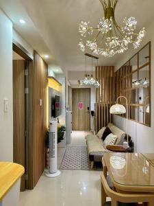 Lobby alebo recepcia v ubytovaní Luxe Staycation S Residences Tower 3 MOA