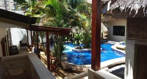 Bazén v ubytování birdwatchers beachfront hotel panglao nebo v jeho okolí