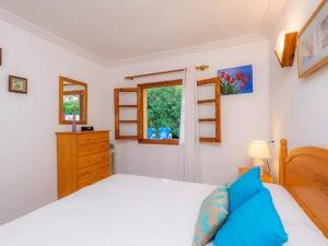 Zdjęcie z galerii obiektu Chalet méditerranéen avec piscine, jardin et Wi-Fi près de la plage à Santa Margalida - ES-266-3 w mieście Santa Margalida