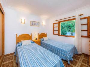 Zdjęcie z galerii obiektu Chalet méditerranéen avec piscine, jardin et Wi-Fi près de la plage à Santa Margalida - ES-266-3 w mieście Santa Margalida