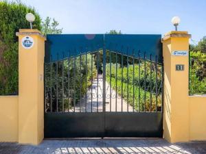 Zdjęcie z galerii obiektu Chalet méditerranéen avec piscine, jardin et Wi-Fi près de la plage à Santa Margalida - ES-266-3 w mieście Santa Margalida