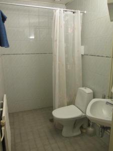 Kylpyhuone majoituspaikassa Hotel Ackas