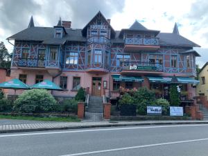 Hoone, kus hotell asub