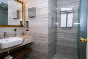 Koupelna v ubytování Move npic Zenat al Hayat Hotel