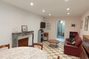 Μια τηλεόραση ή/και κέντρο ψυχαγωγίας στο À l'ombre des Tilleuls