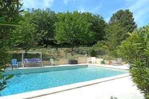 Πισίνα στο ή κοντά στο À l'ombre des Tilleuls